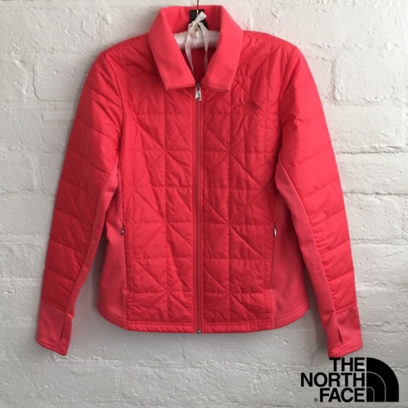 The North Face Jackets & Blazers - NWOT! Women’s North Face Mashup jacket